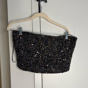 Size L and was too big for me!